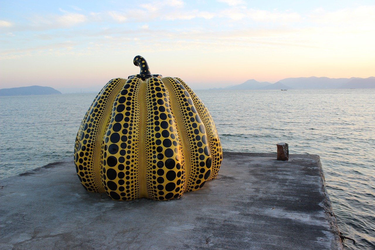 5 Spots Where You Can Find Yayoi Kusama's Artworks in Japan! - Japan Web  Magazine