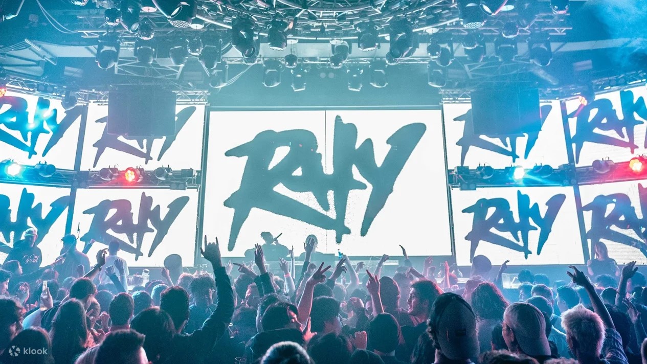 Warp club in Shinjuku