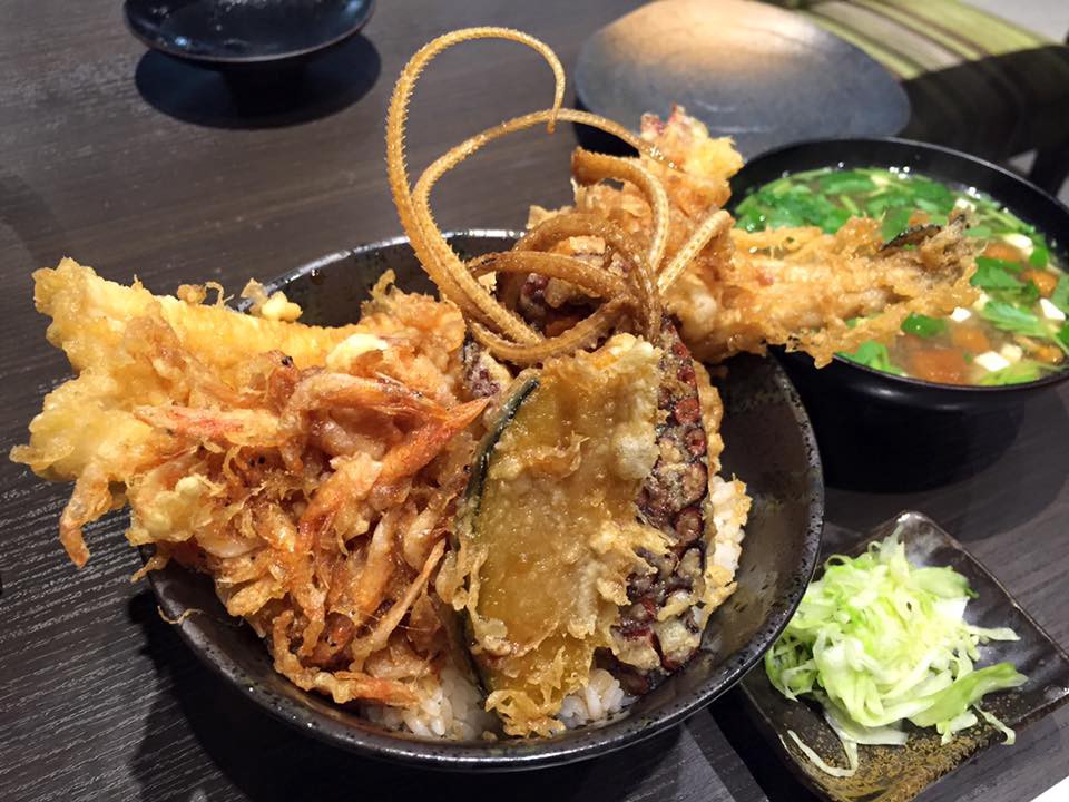 Shitamachi Tendon Akimitsu WorldFamous Tempura in Asakusa Japan 