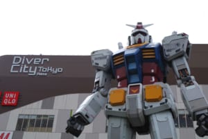 Stroll in the South of Tokyo: DiverCity Tokyo Plaza