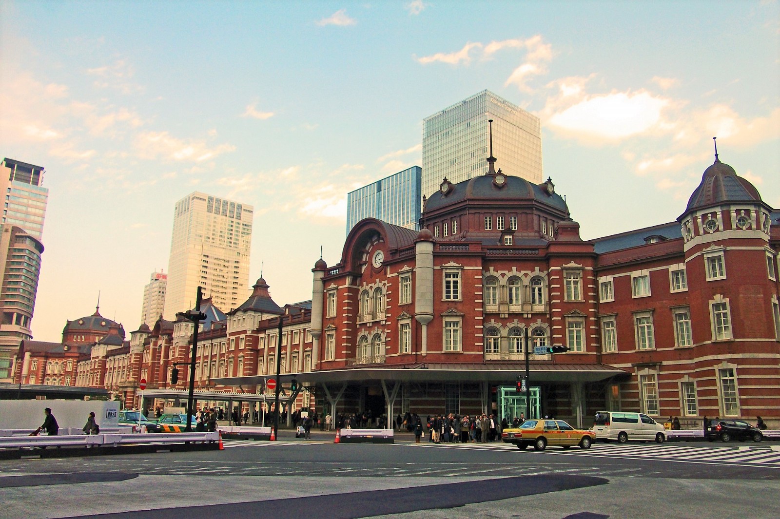 places to visit in tokyo station