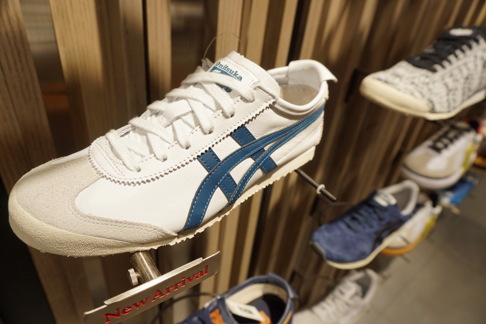 onitsuka shinjuku