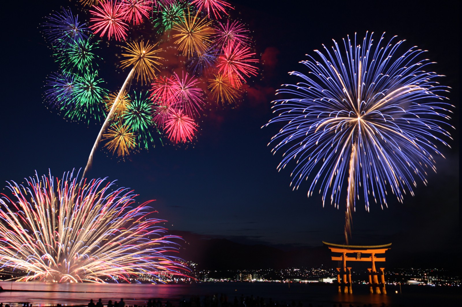 Miyajima Water Fireworks Festival Japan Web Magazine