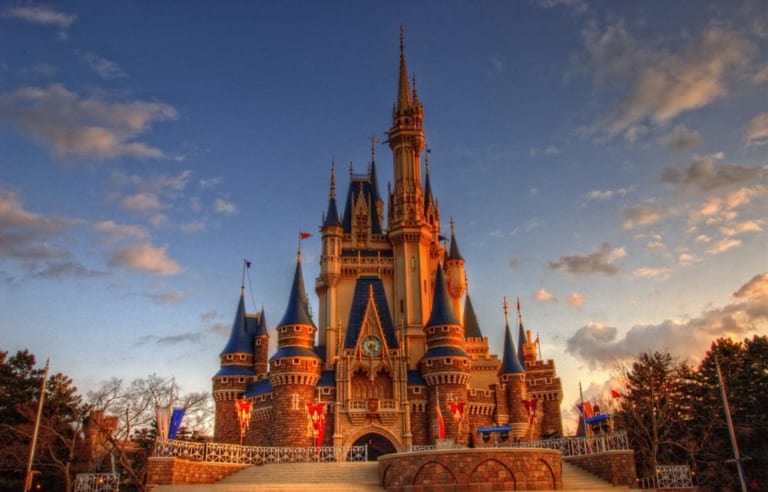 7 Things You Shouldn’t Do at Tokyo Disneyland and DisneySea