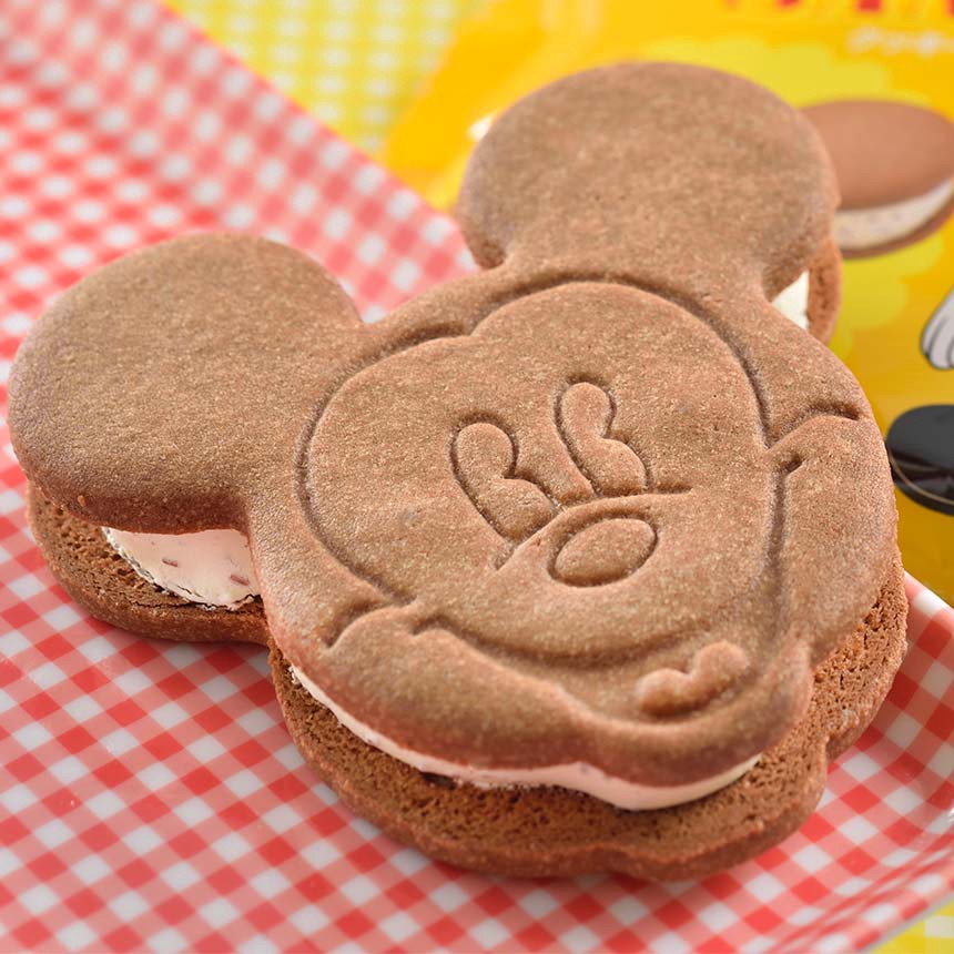 Tokyo Disneyland Food 10 MustTry Food at Tokyo Disneyland Japan Web