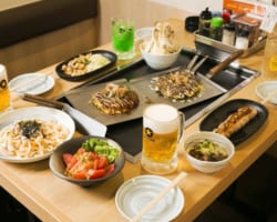 Okonomiyaki Mura Shibuya: Okonomiyaki All-You-Can-Eat
