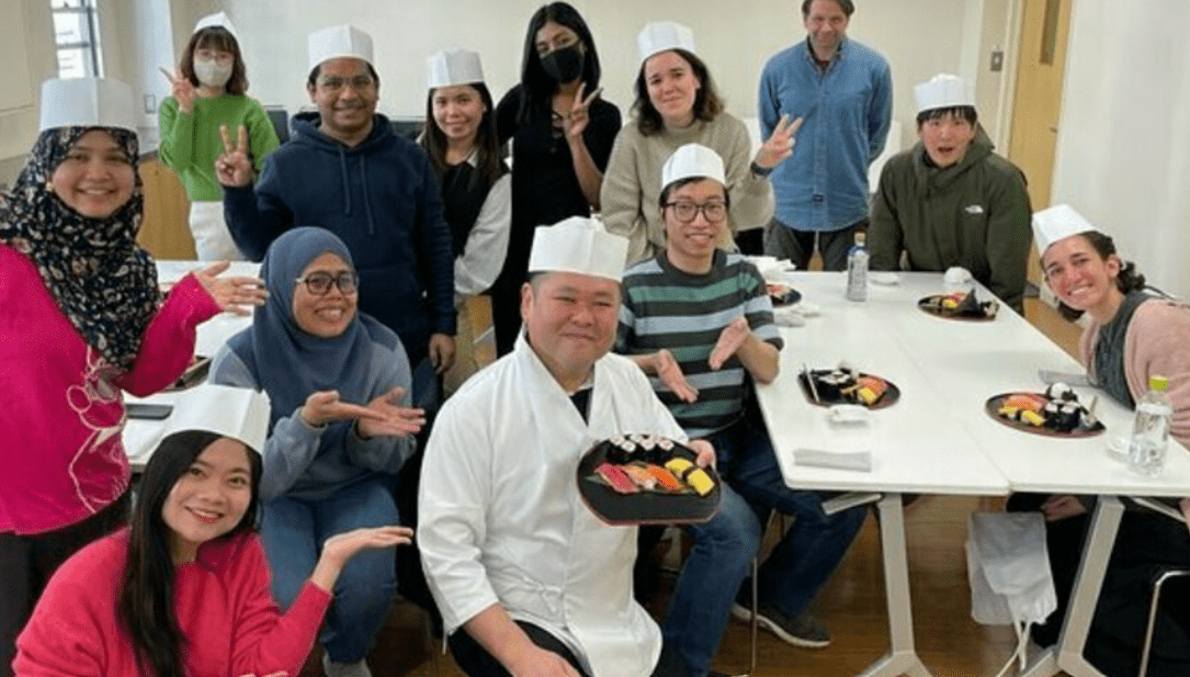 Tokyo Best Cooking Class！ Sushi making class in Tsukiji