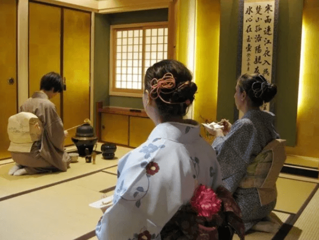 Hisui  Tokyo Tea Ceremony