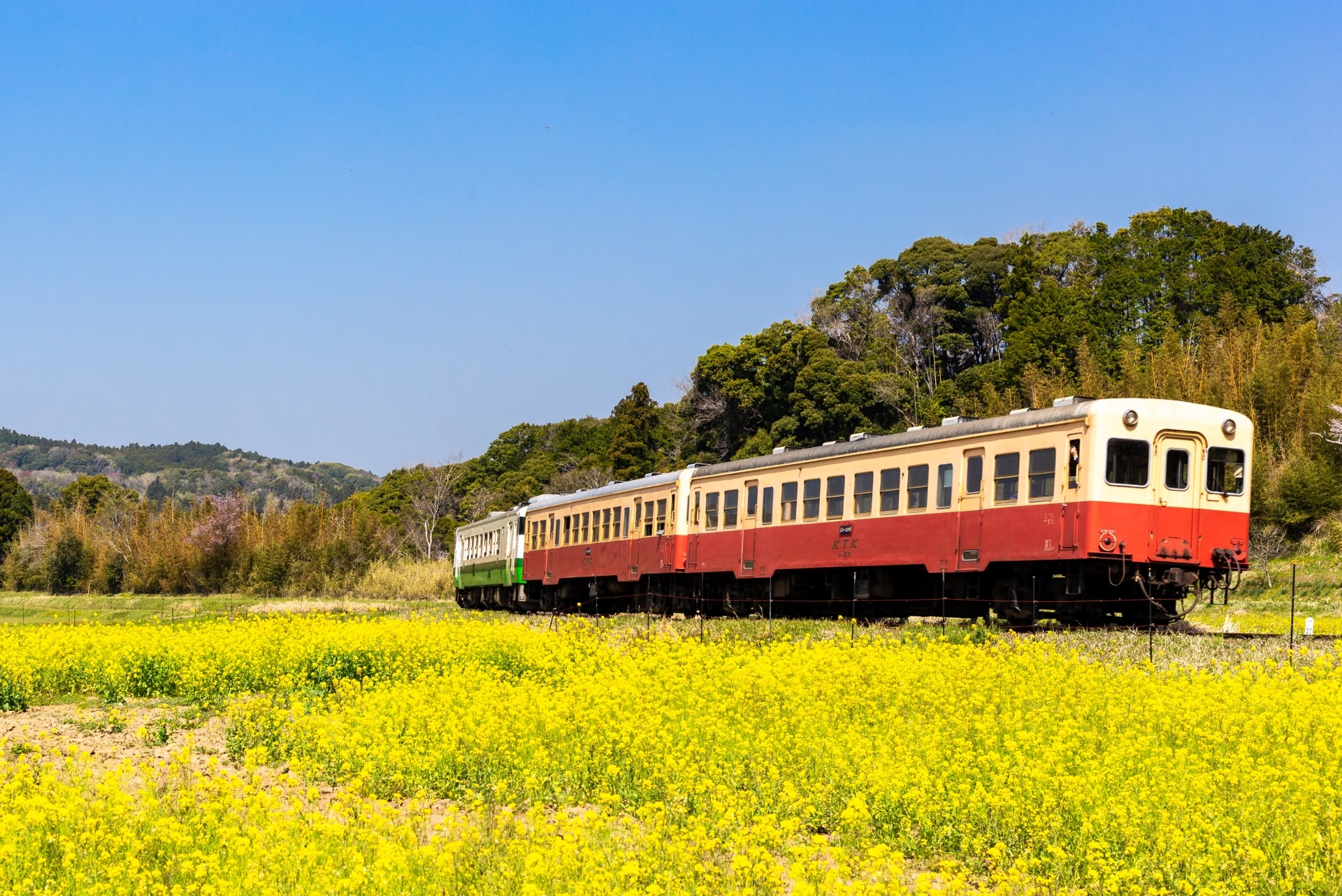 places to visit in japan by train