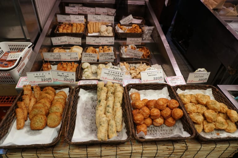 Nishiki Market Tour: Food and Shopping Guide - Japan Web Magazine