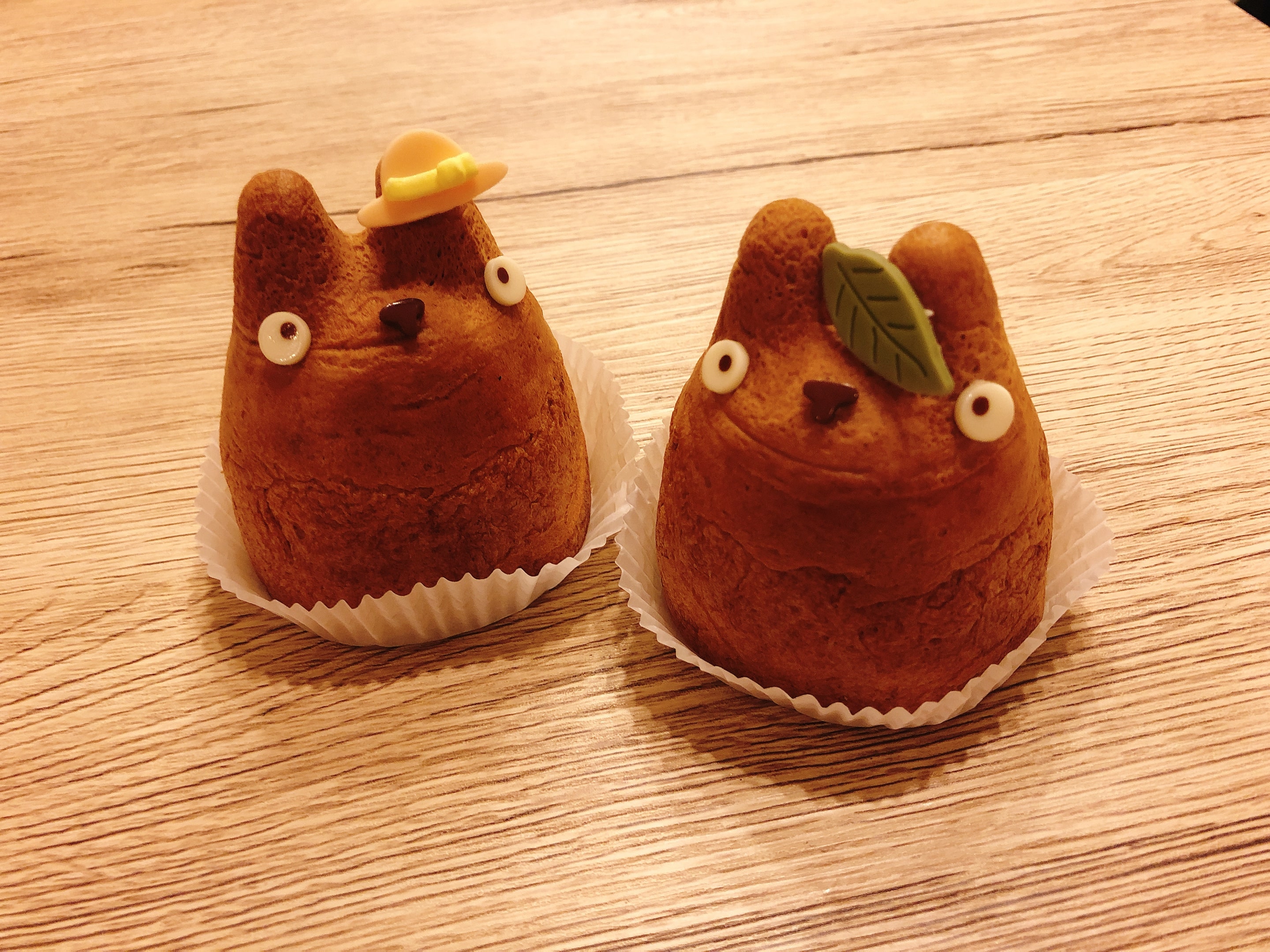 Totoro-shaped cream puffs sold at Shirohige Cream Puff Factory in Kishijoji