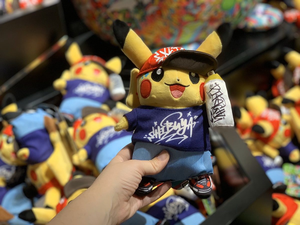 Pikachu sitzend Plüschtier Pokemon Original Japan Pokemon Center 