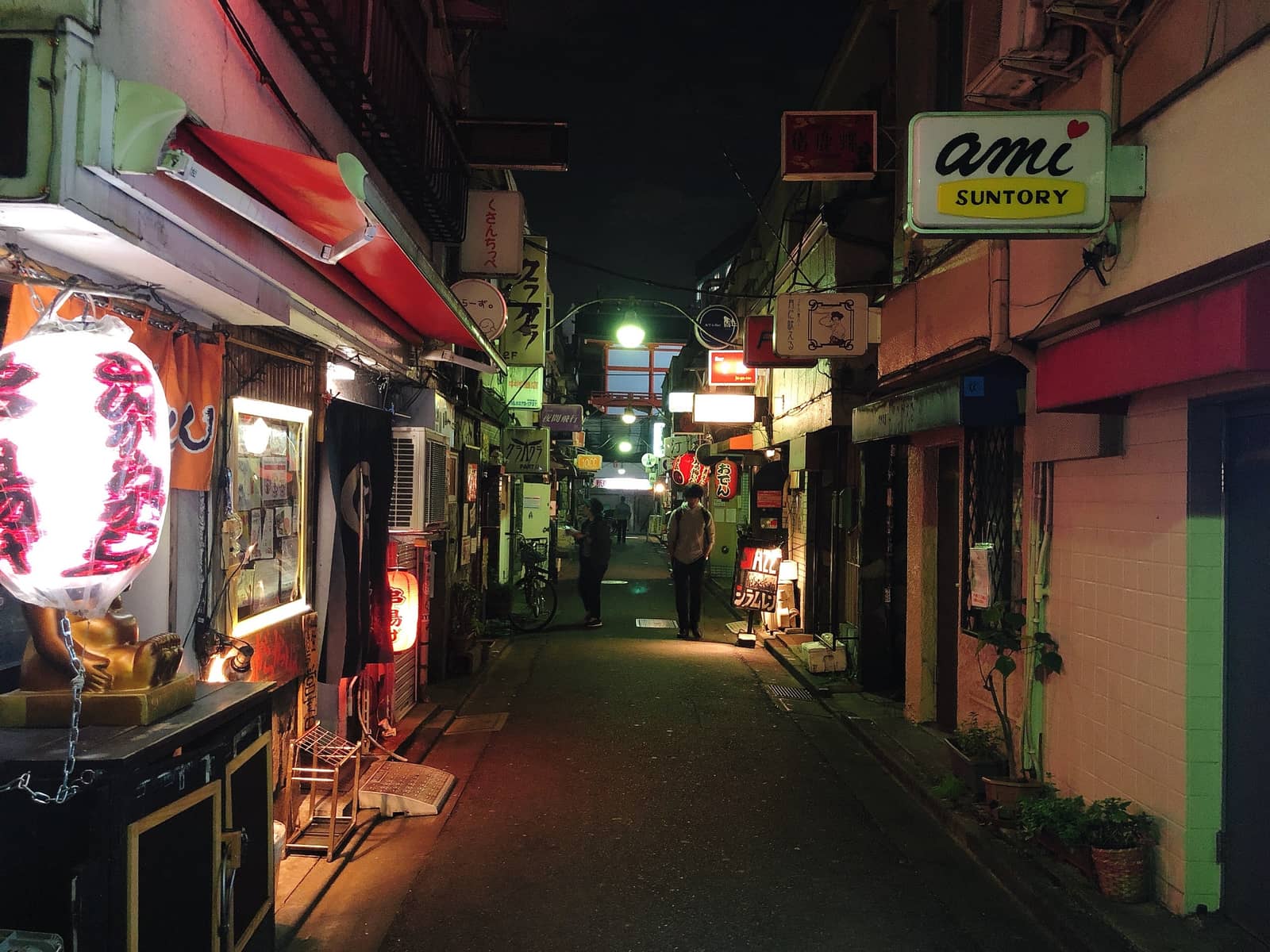 An narrow alley at Golden Gai