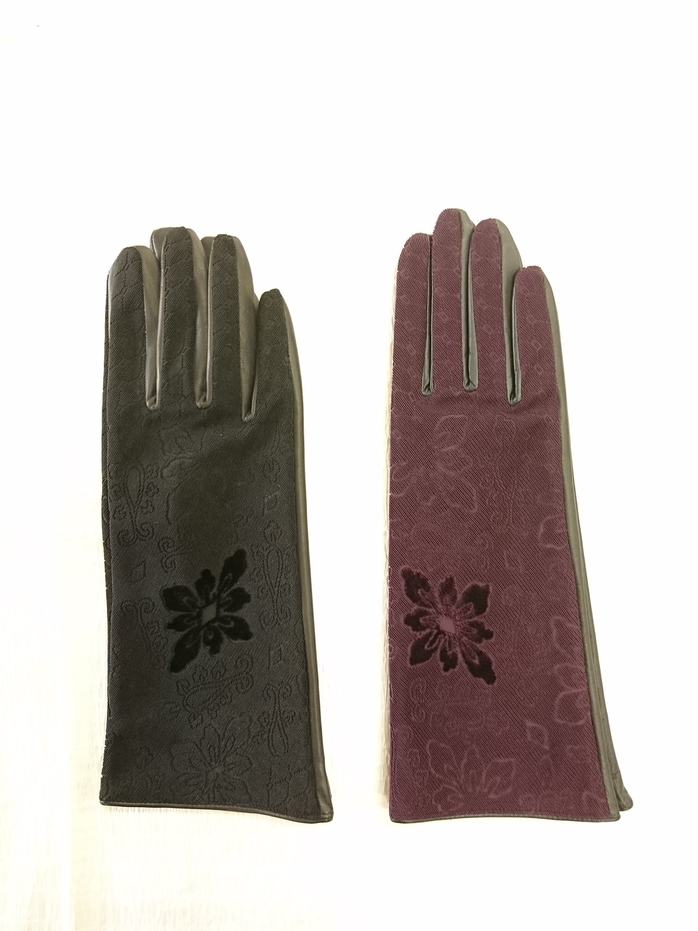 wana velvet gloves
