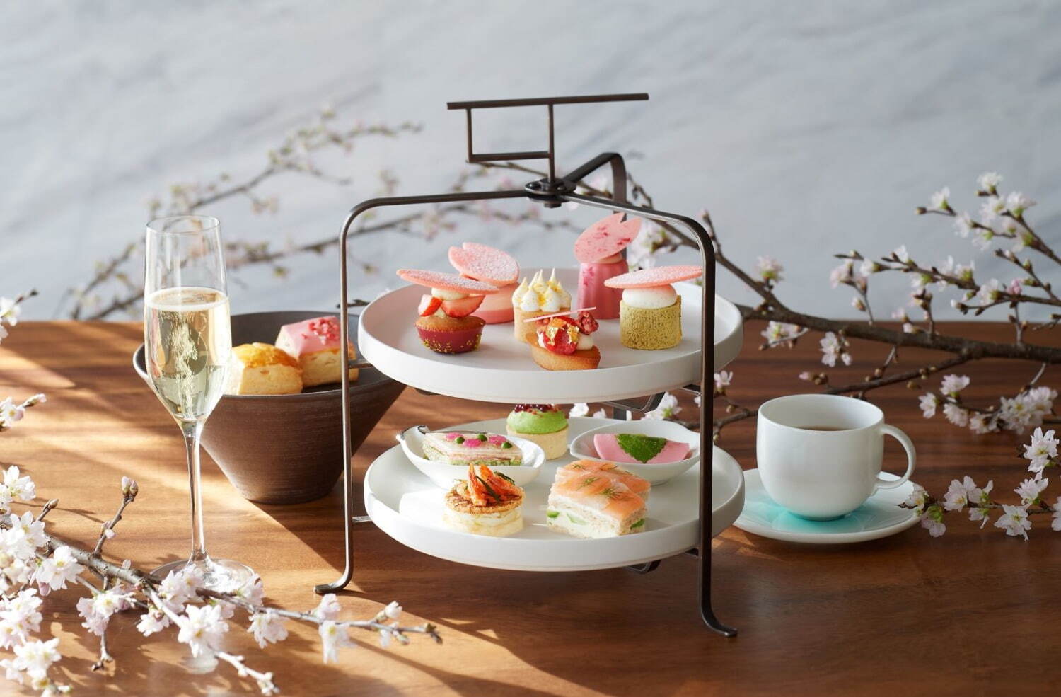 Four Seasons Hotel sakura afternoon tea