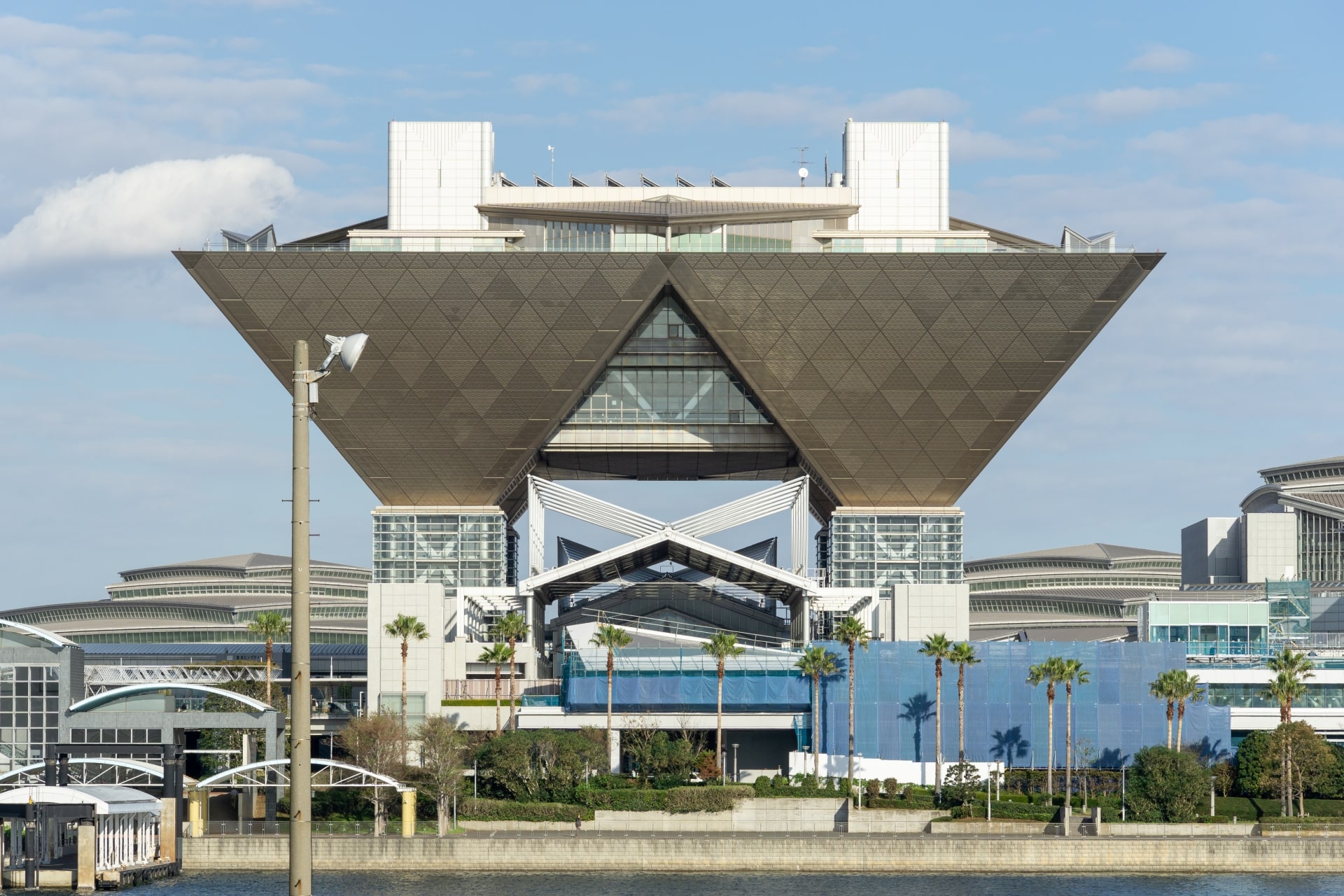 Tokyo Big Sight The Biggest Exhibition Center Japan Web Magazine