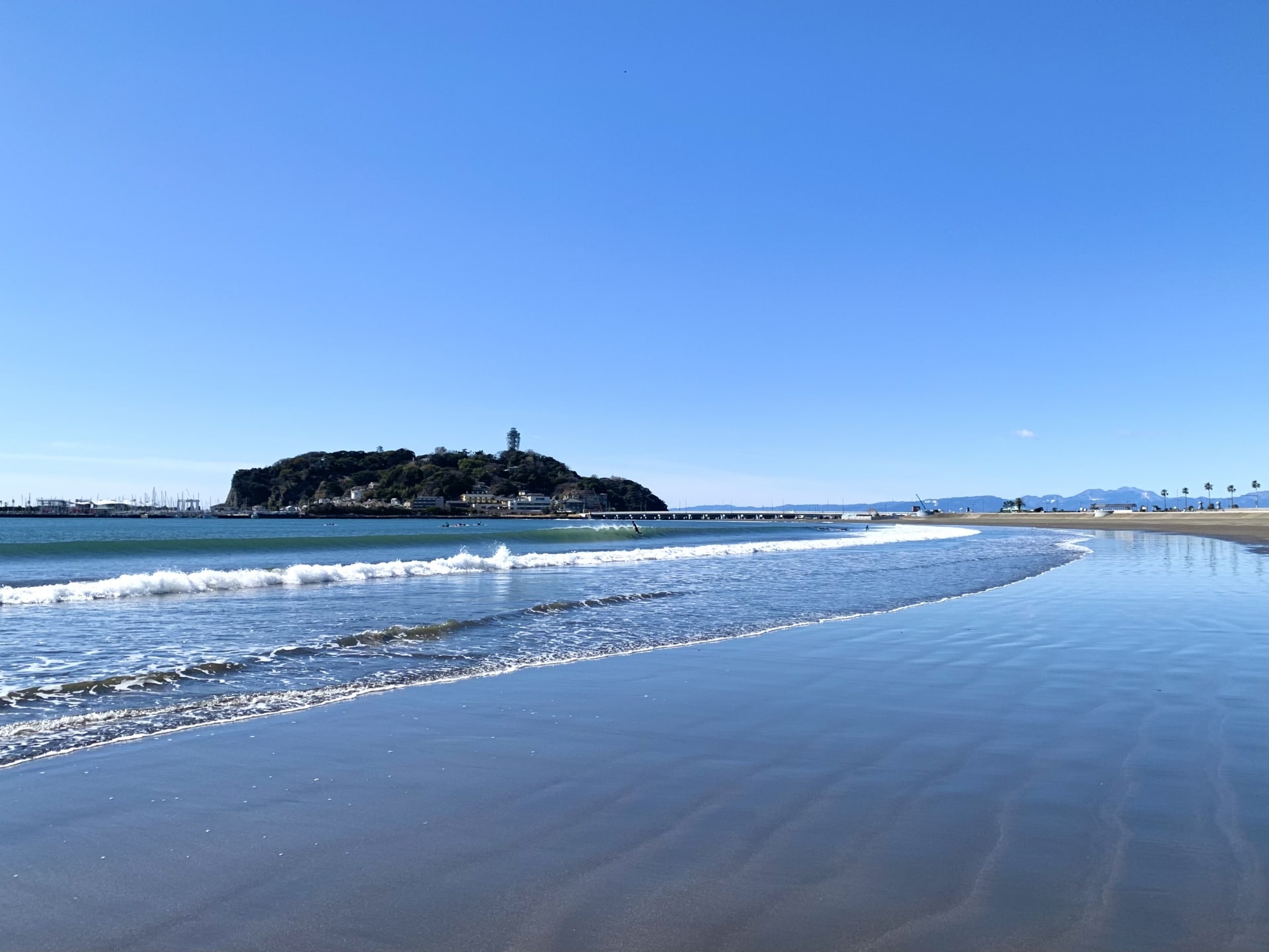 Katase Higashihama Beach