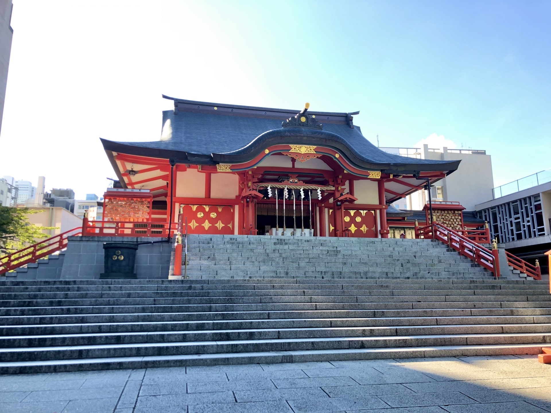 Hanazono Shrine: A Large Shinto Shrine in Shinjuku
