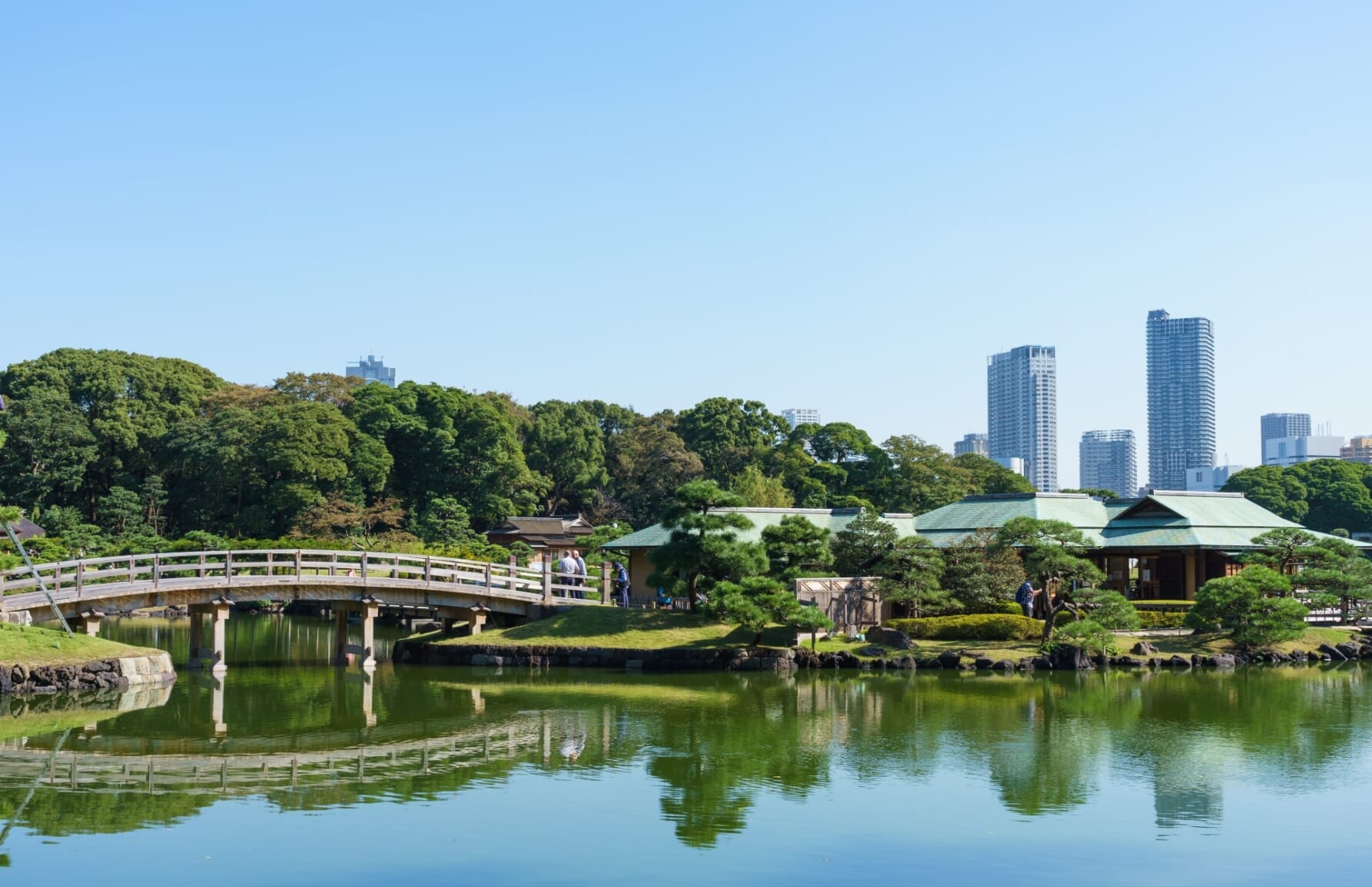 Hamarikyu Garden in Tokyo