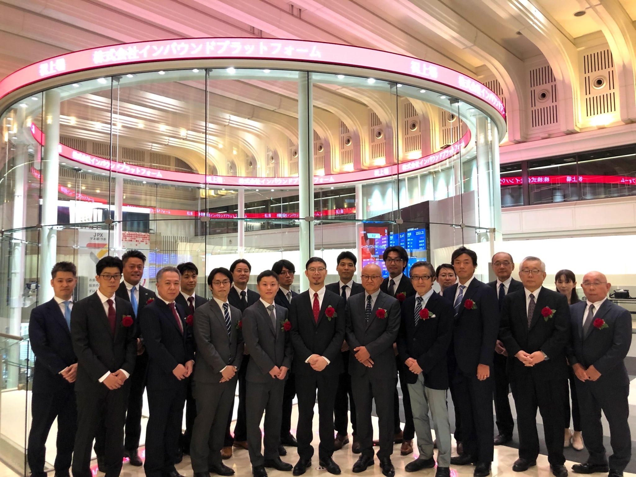 Commemorative photo shoot (in front of the ticker)