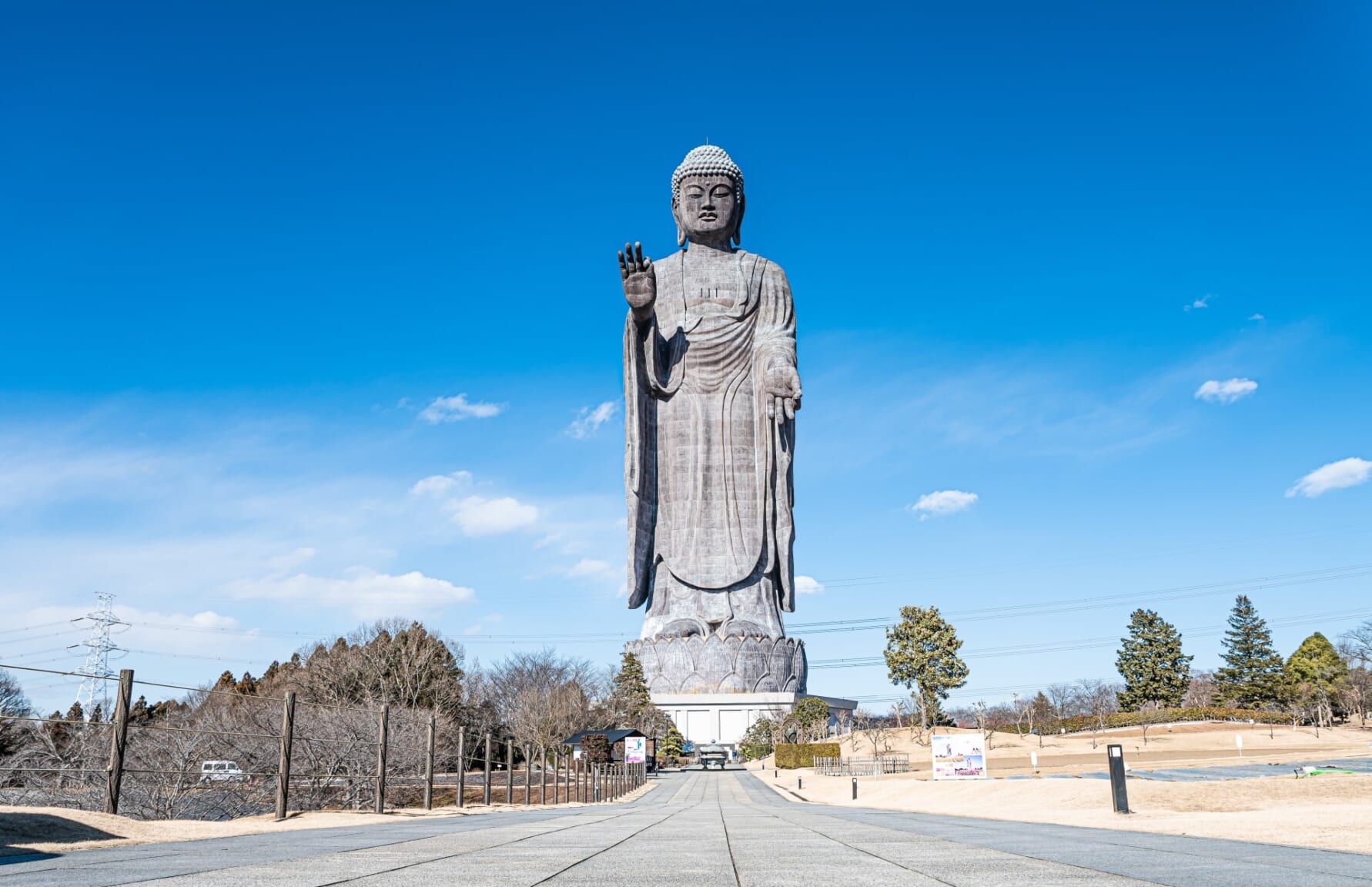 Ushiku Daibutsu