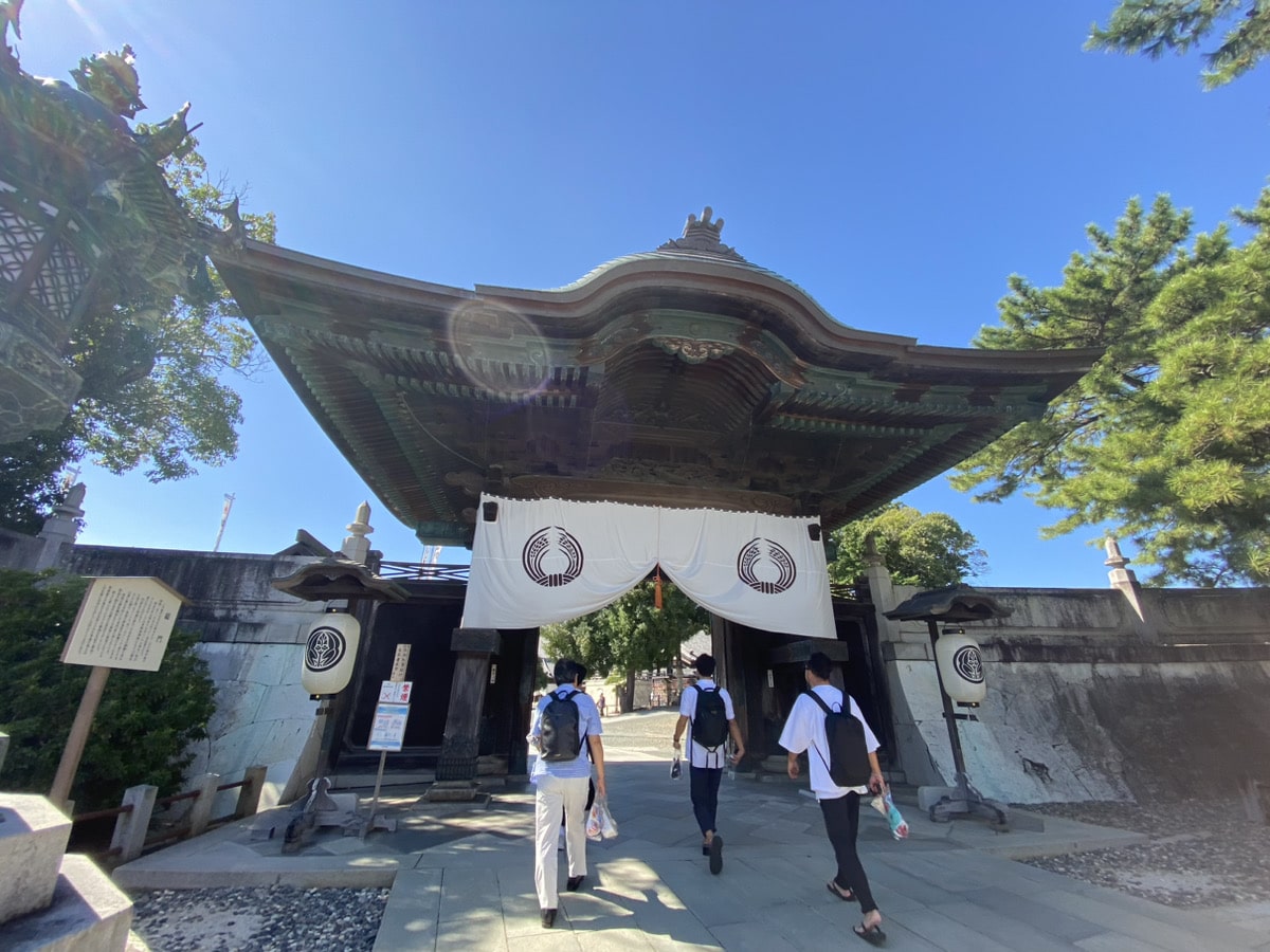 toyokawa inari entrance