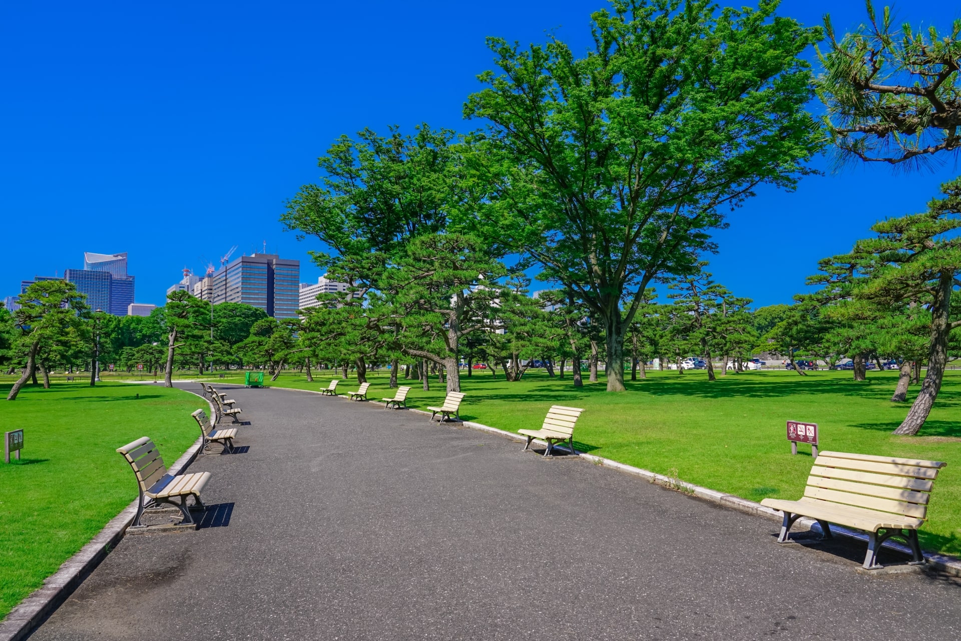 Kokyo Gaien National Garden