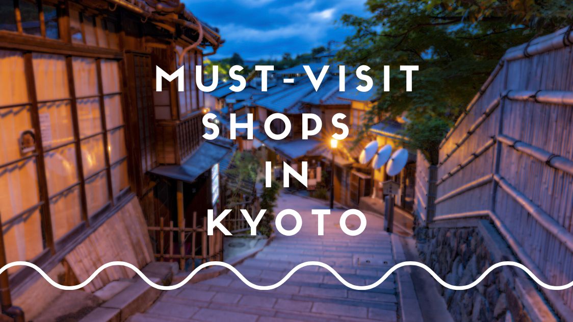tourist shopping kyoto