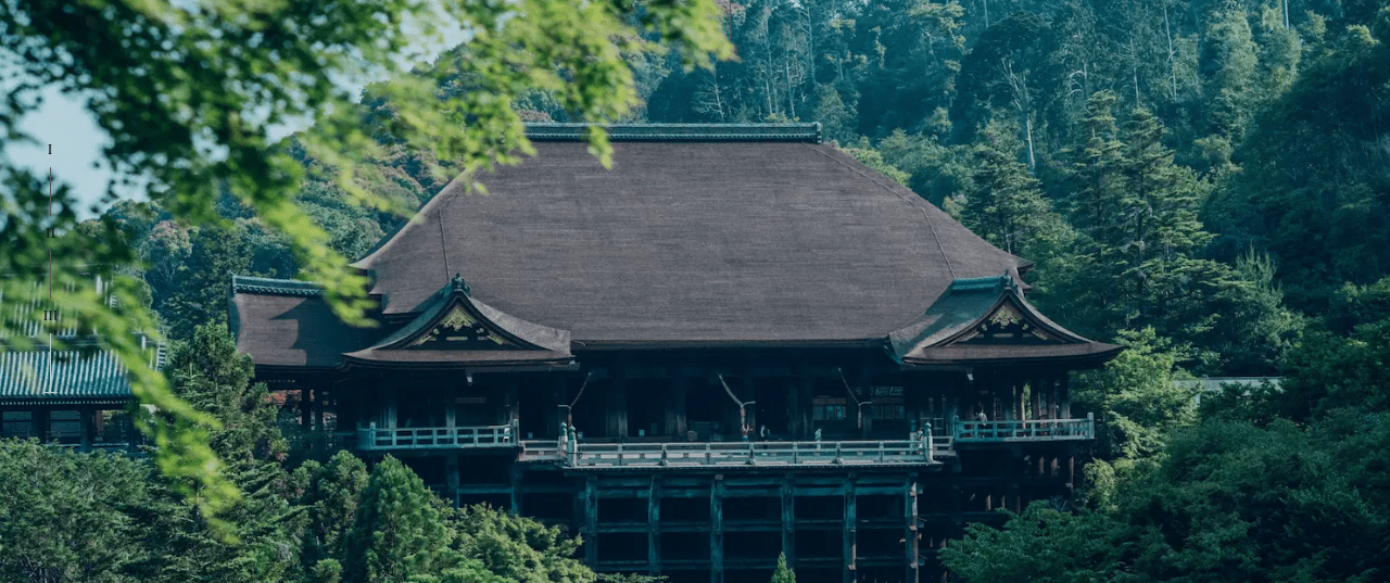 Visit Kiyomizudera Temple-min (1)