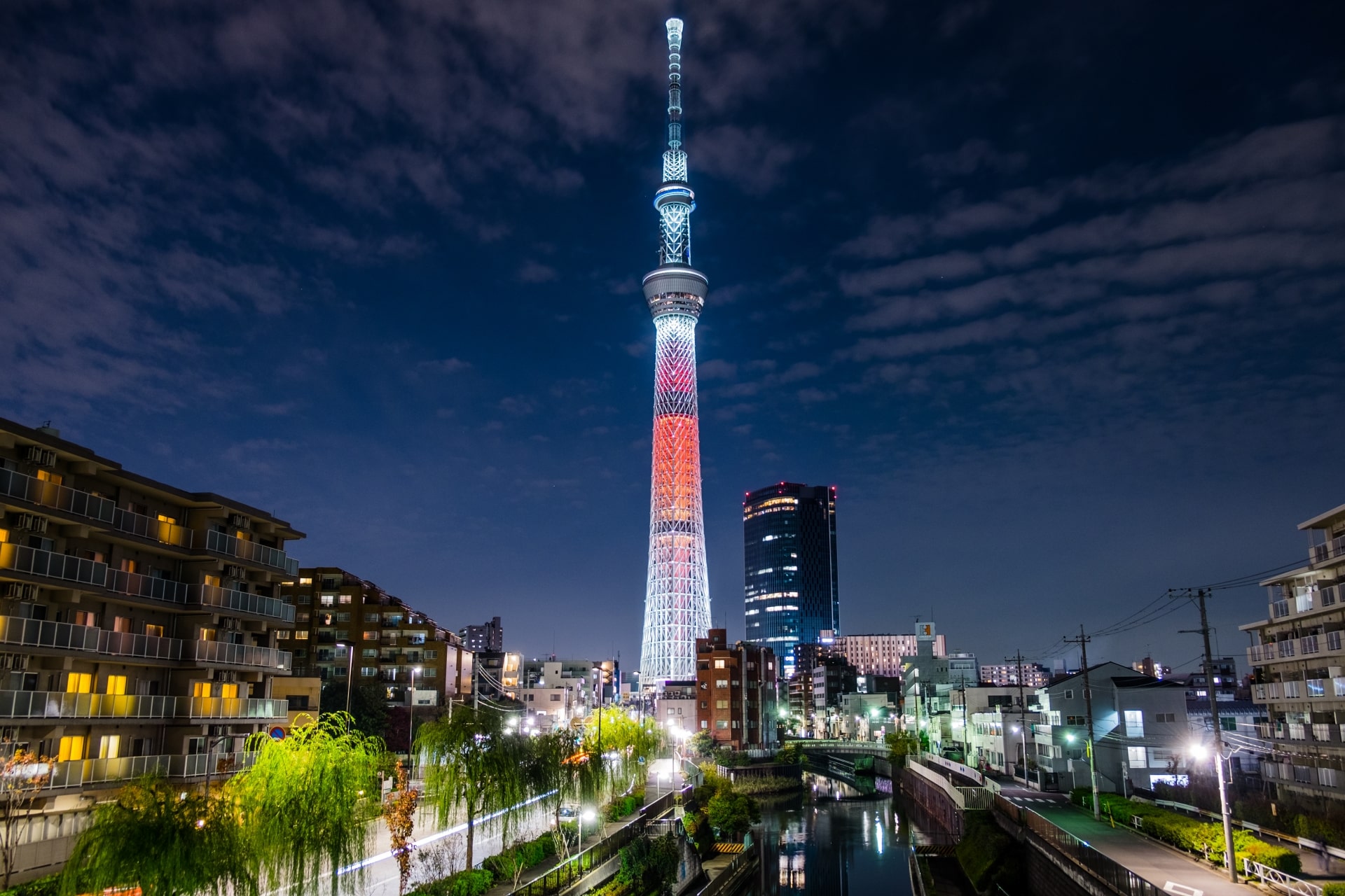 Tokyo Skytree at night