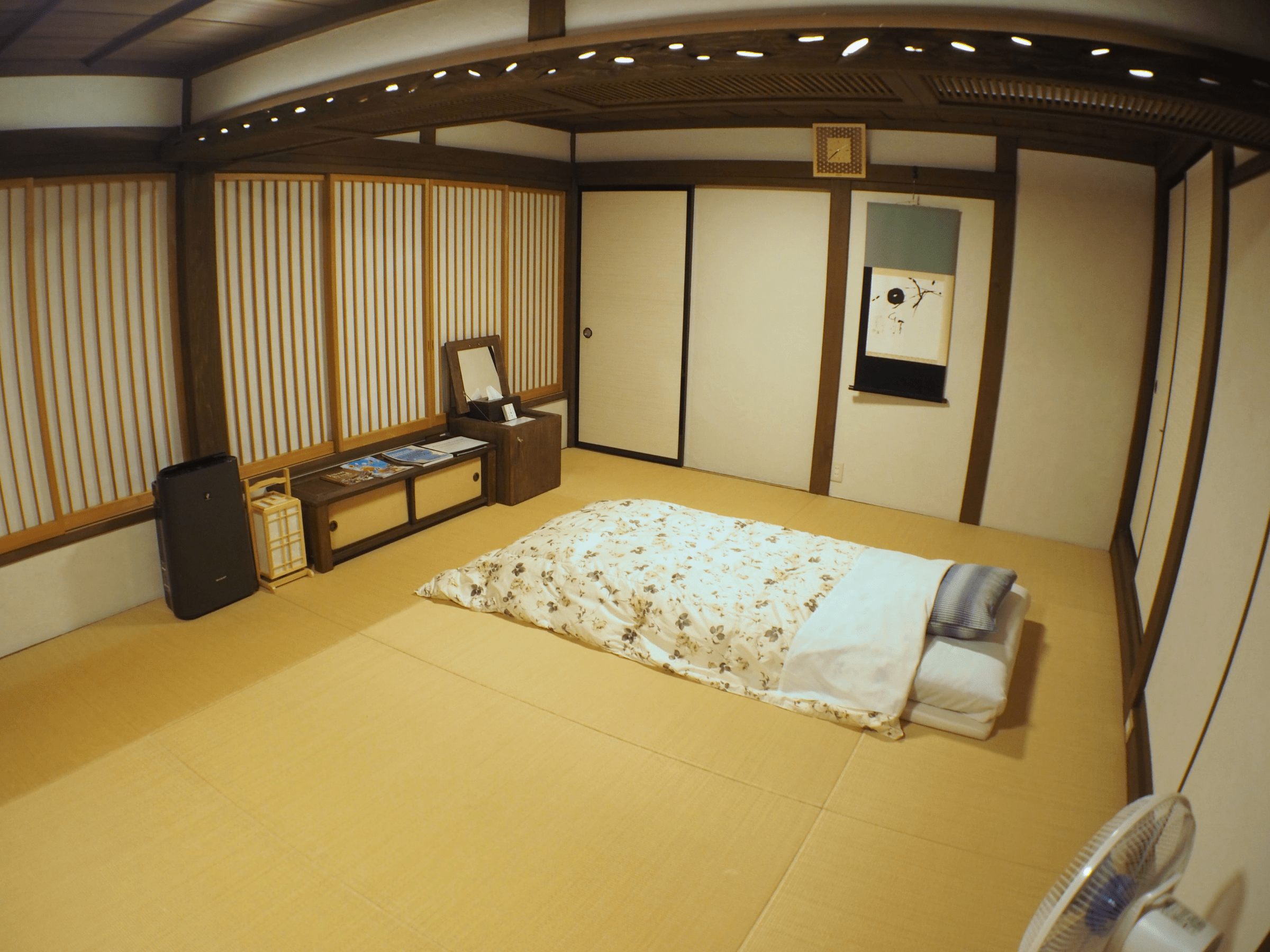 Room next to the main hall at Kakurinbo