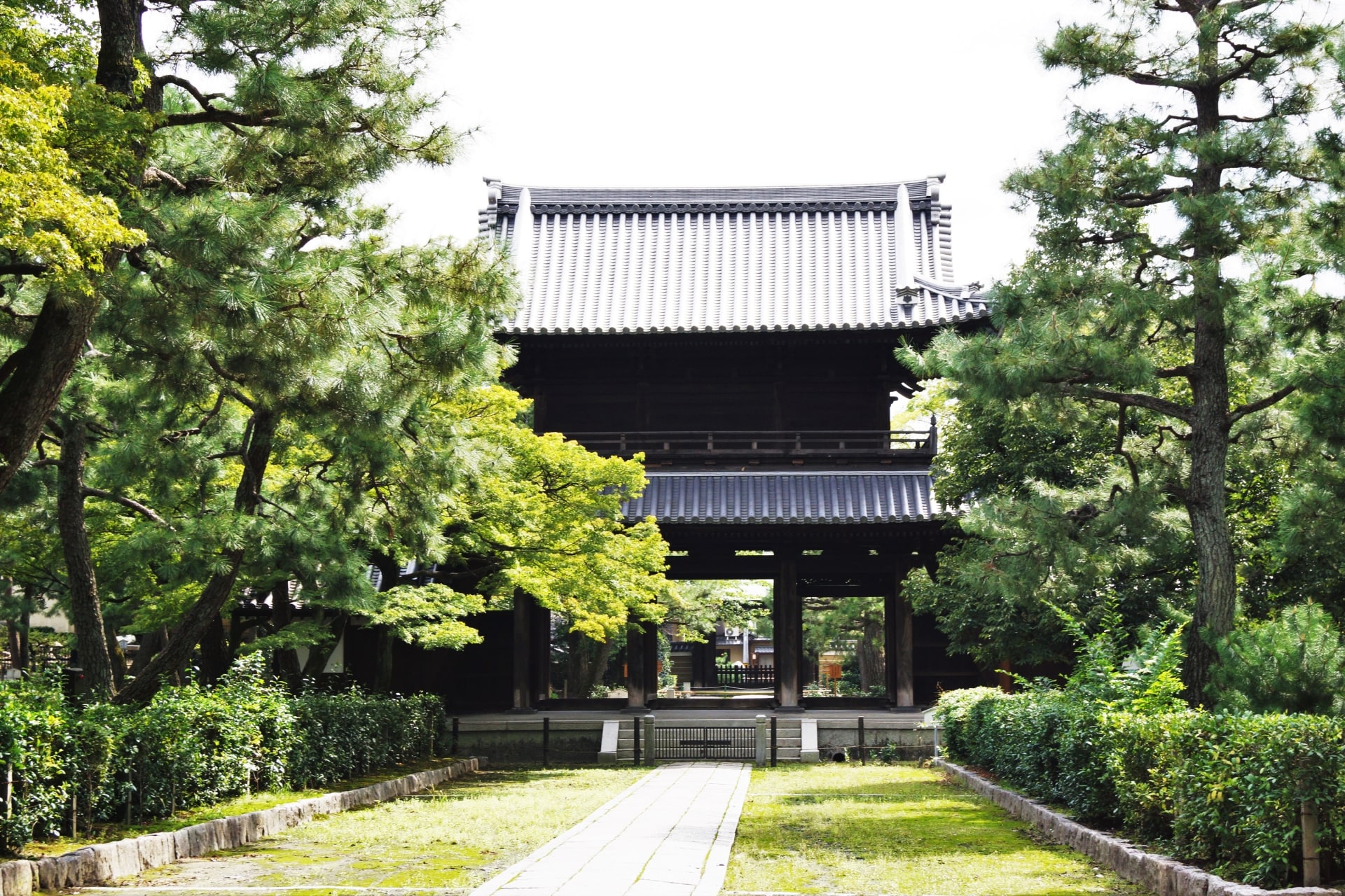 Attractions near Hanamikoji Street