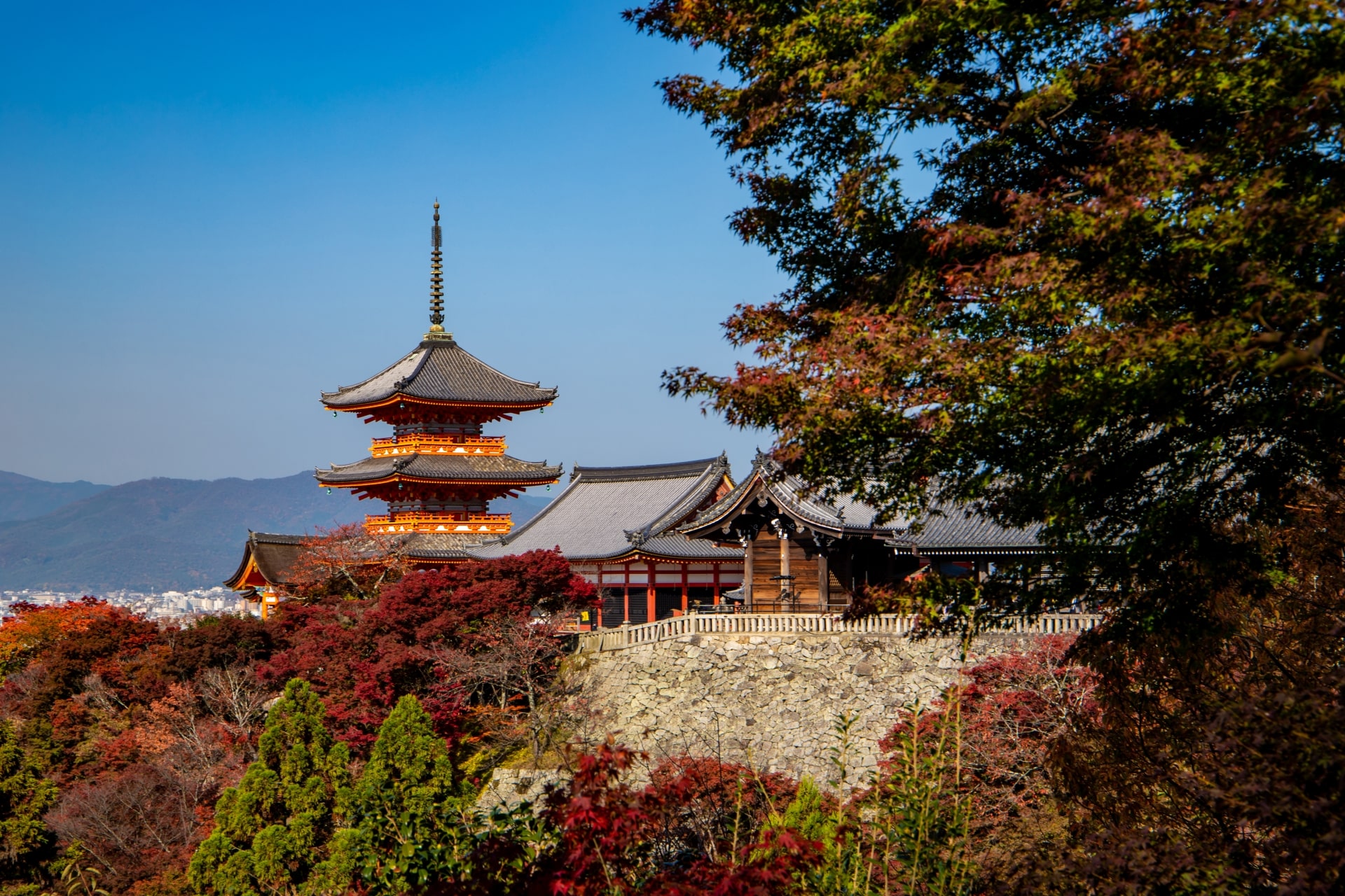 Kiyomizudera view with Koyasu Pagoda