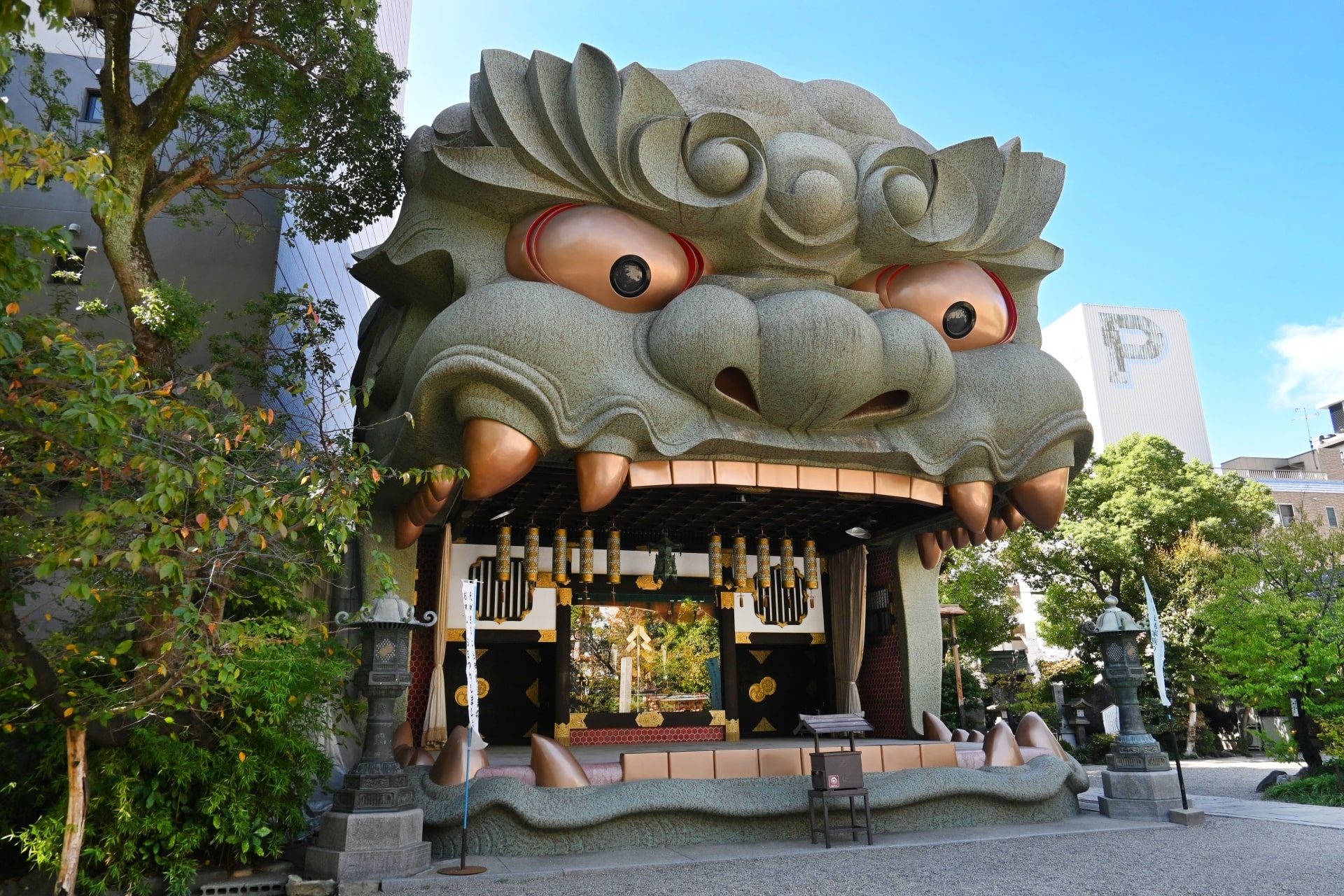 Namba Yasaka Shrine