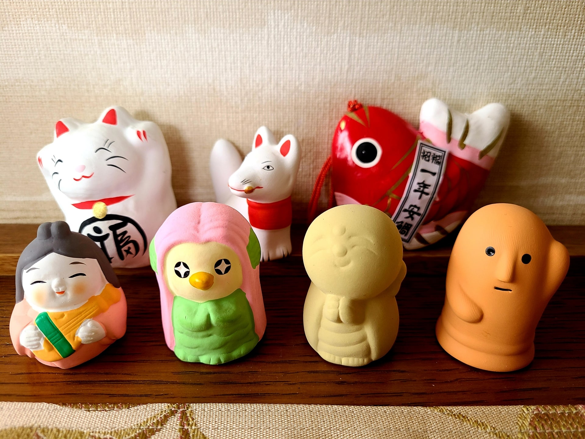 Omikuji figurines