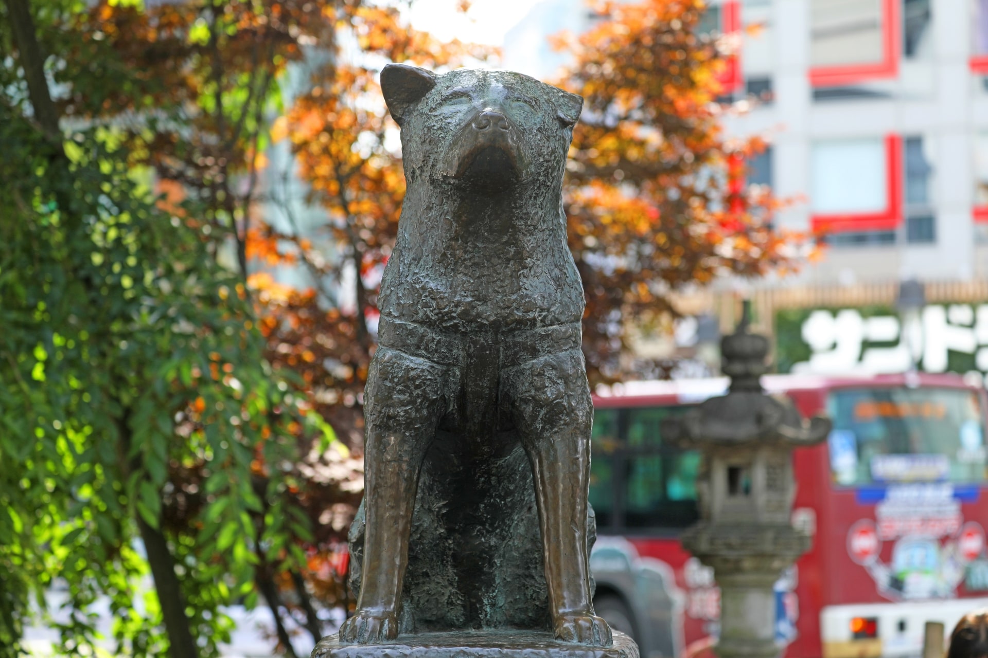 Hachiko Statue