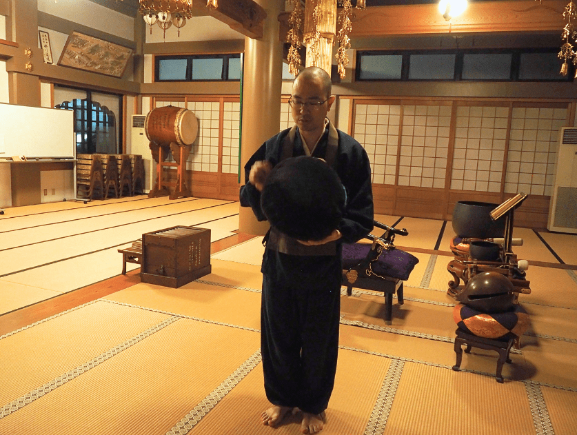 Zazen explanation at Denchuji Temple