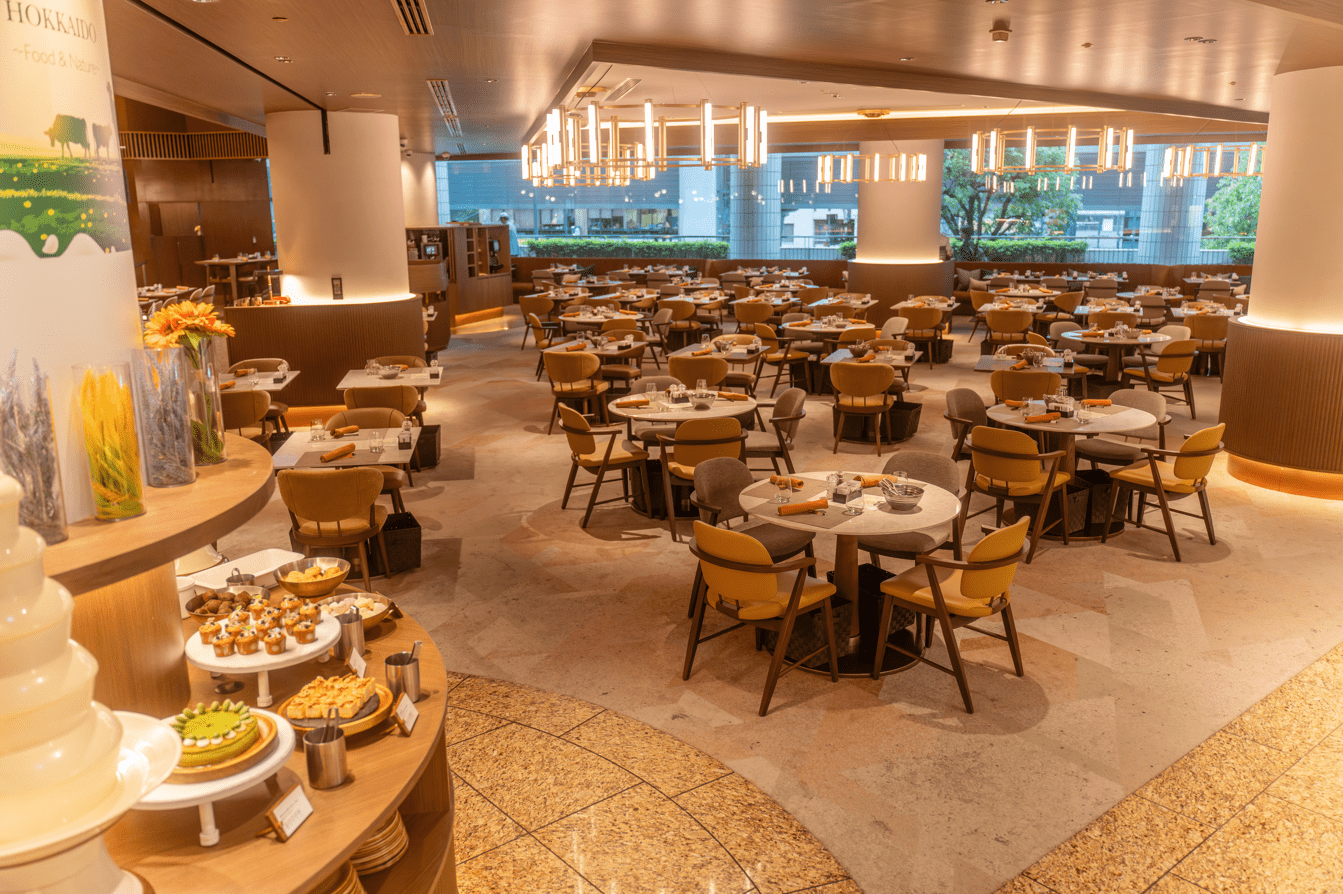 Spacious dining area at Cascade Cafe
