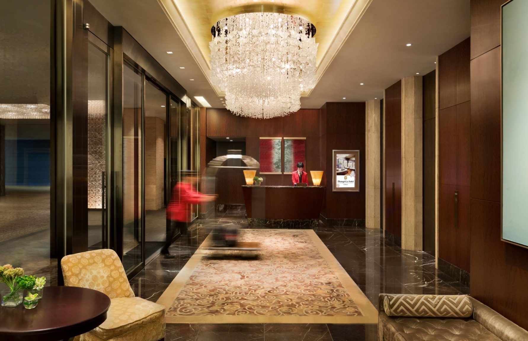 Hotel Reception at Shangri-La Hotel Tokyo