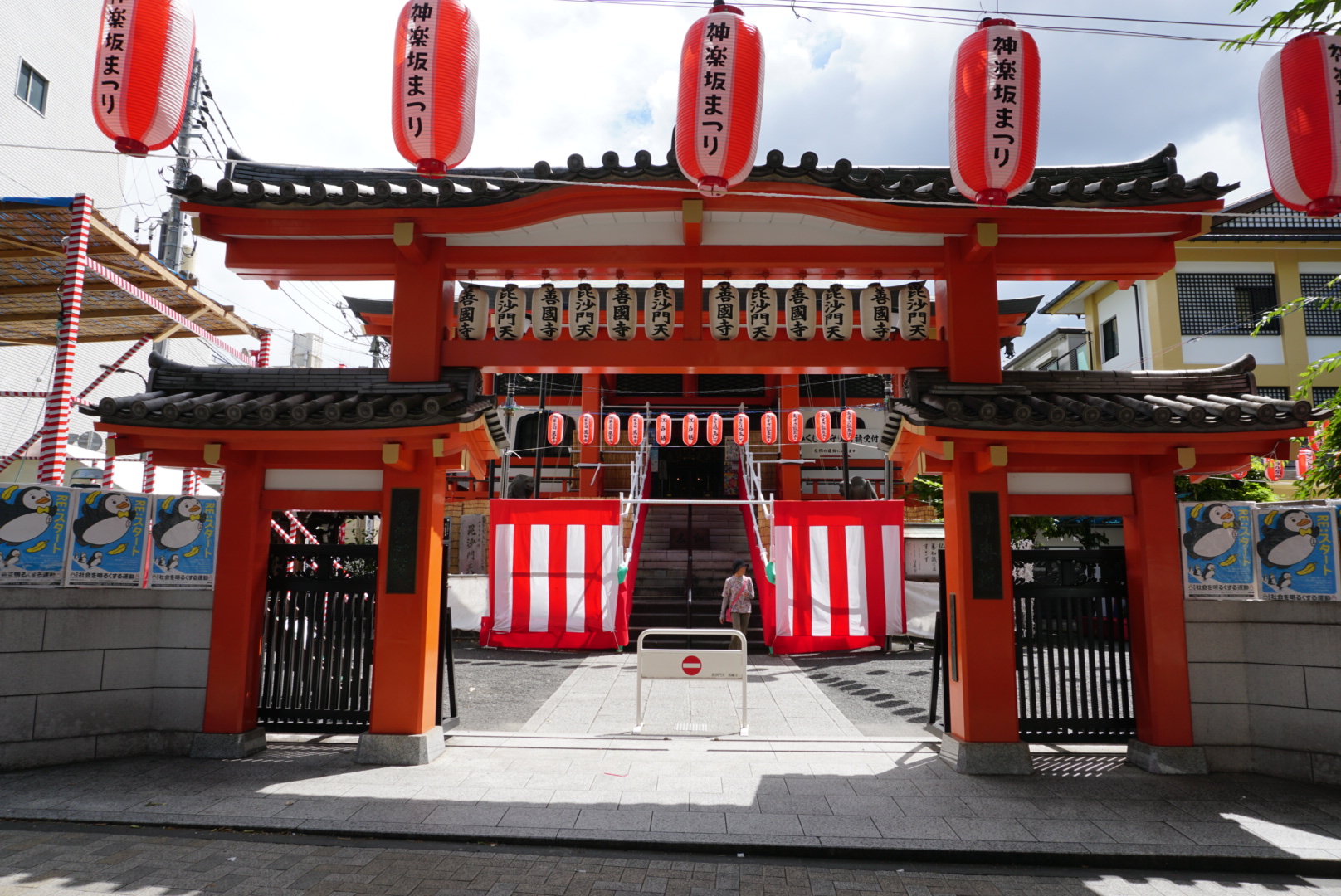Zenkokuji Temple in Kagurazaka