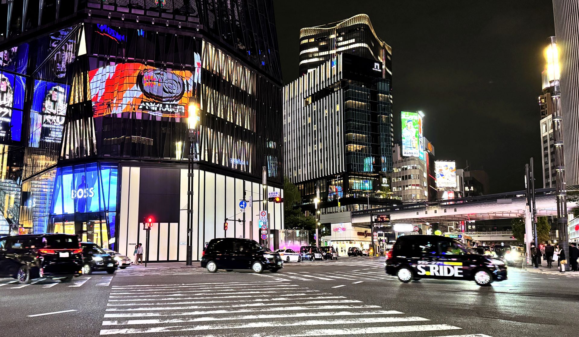 Ginza Sukibayashi Crossing at night