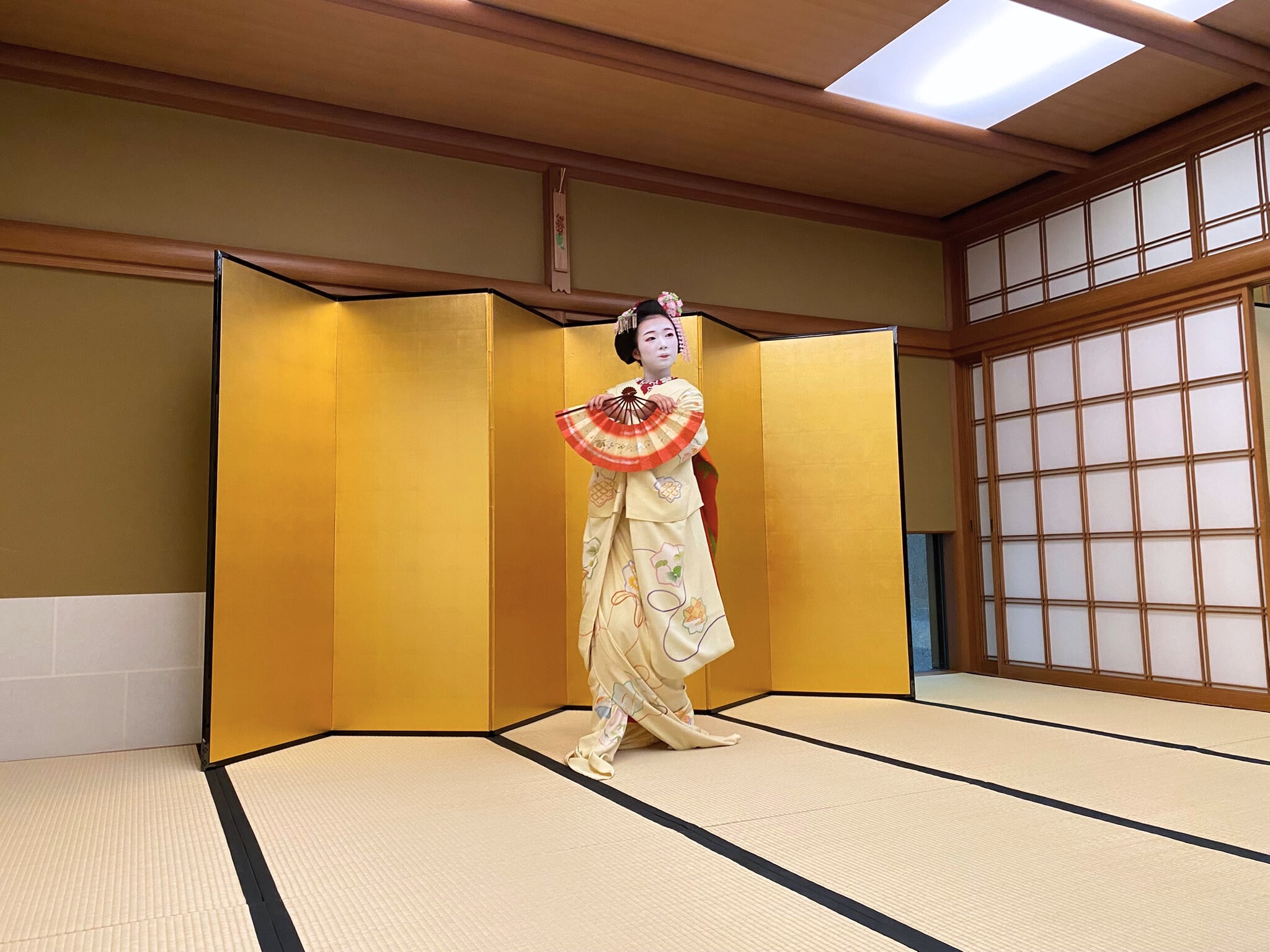 Maiko Performance at Minokichi Takeshigero
