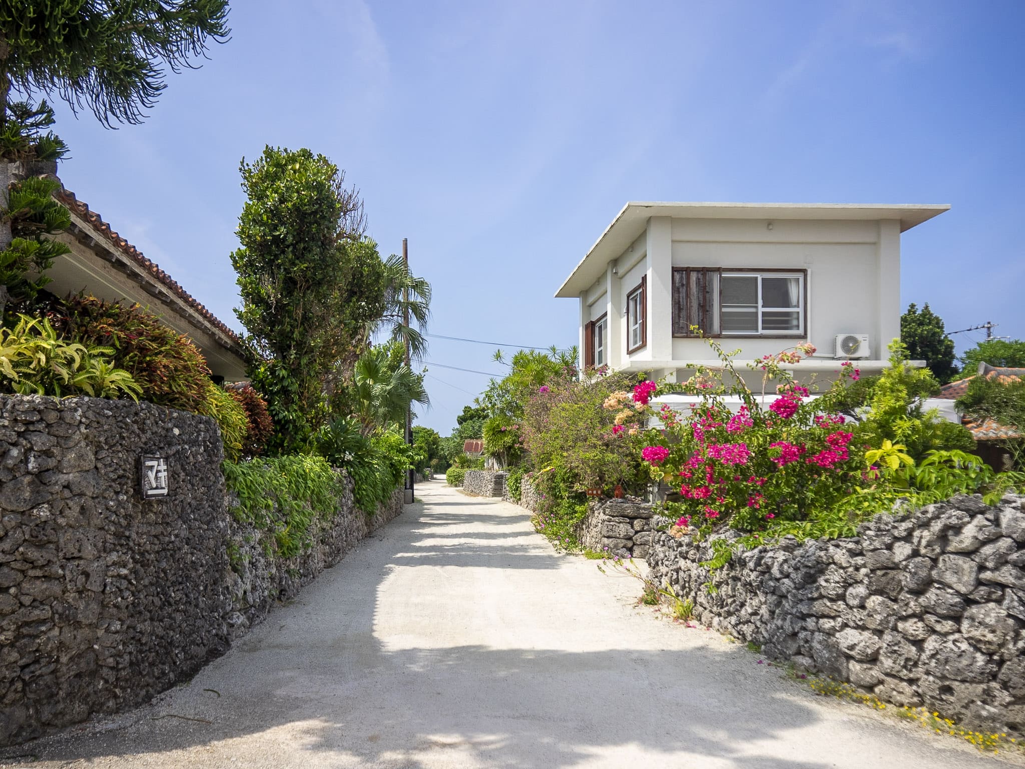 A typical unpaved street in Taketomi