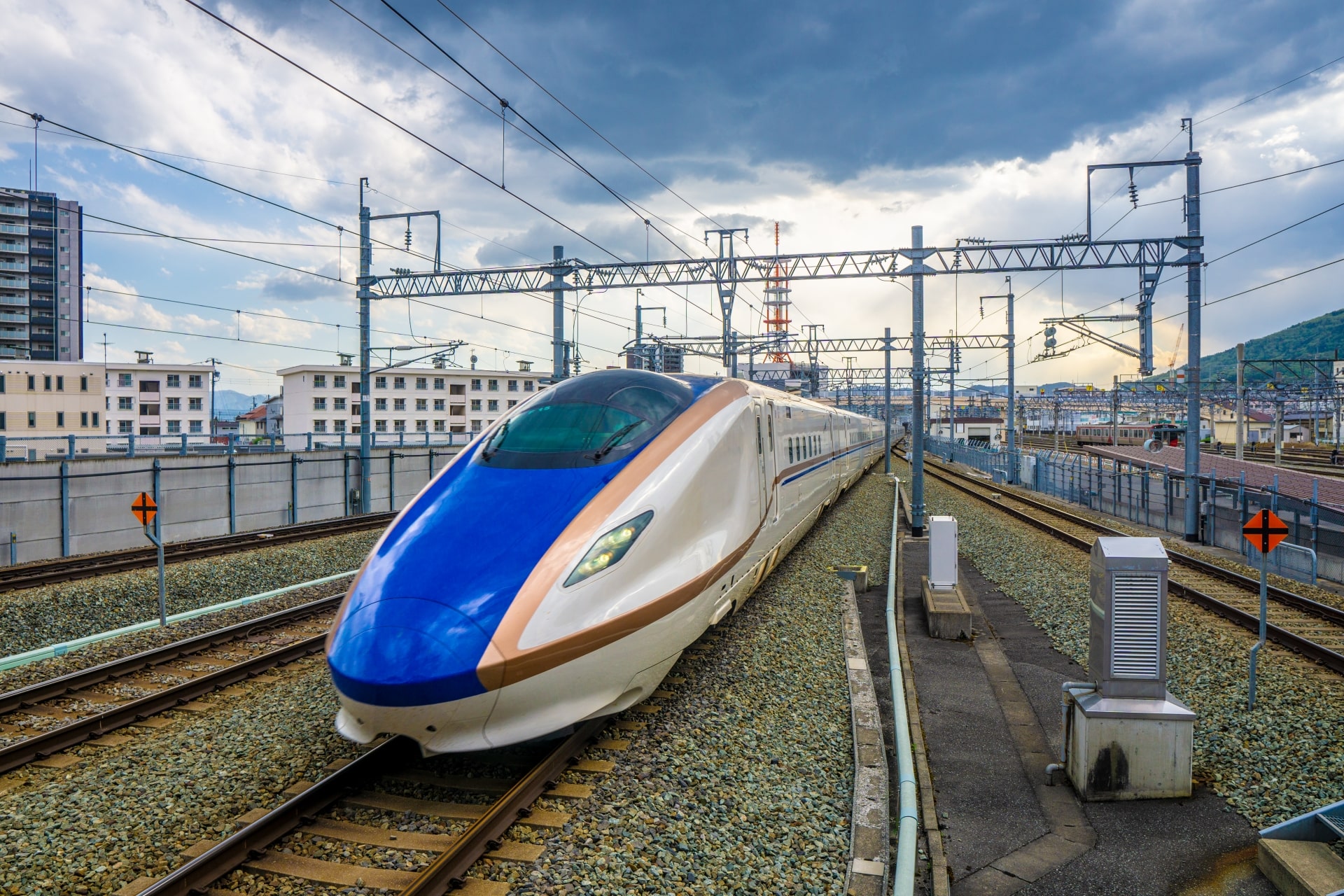 Hokuriku Shinkansen