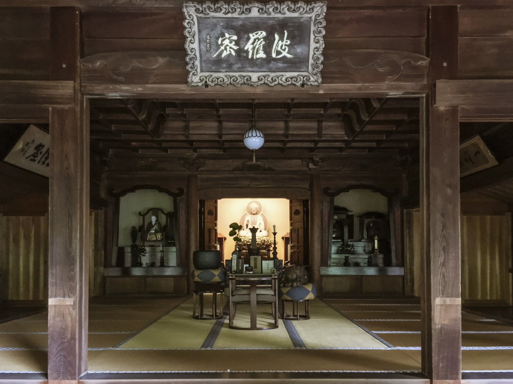 Interior of Tokeiji Main Hall