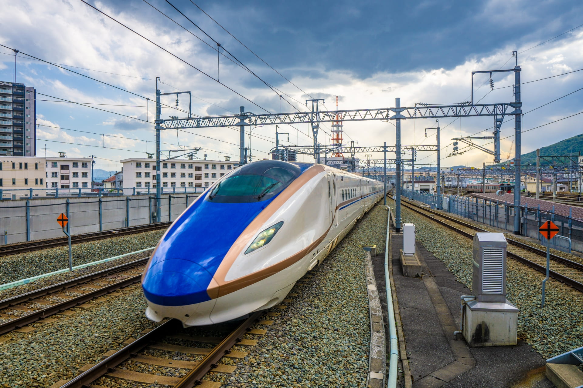 Hokuriku Shinkansen E7 series
