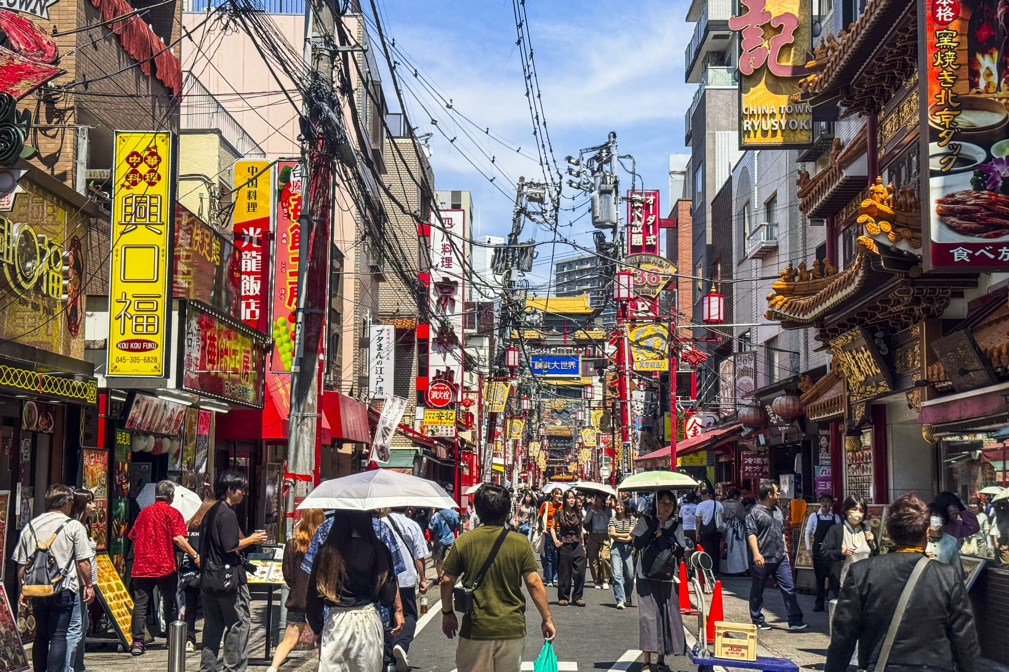 Kanteibyo Street in Yokohama Chinatown