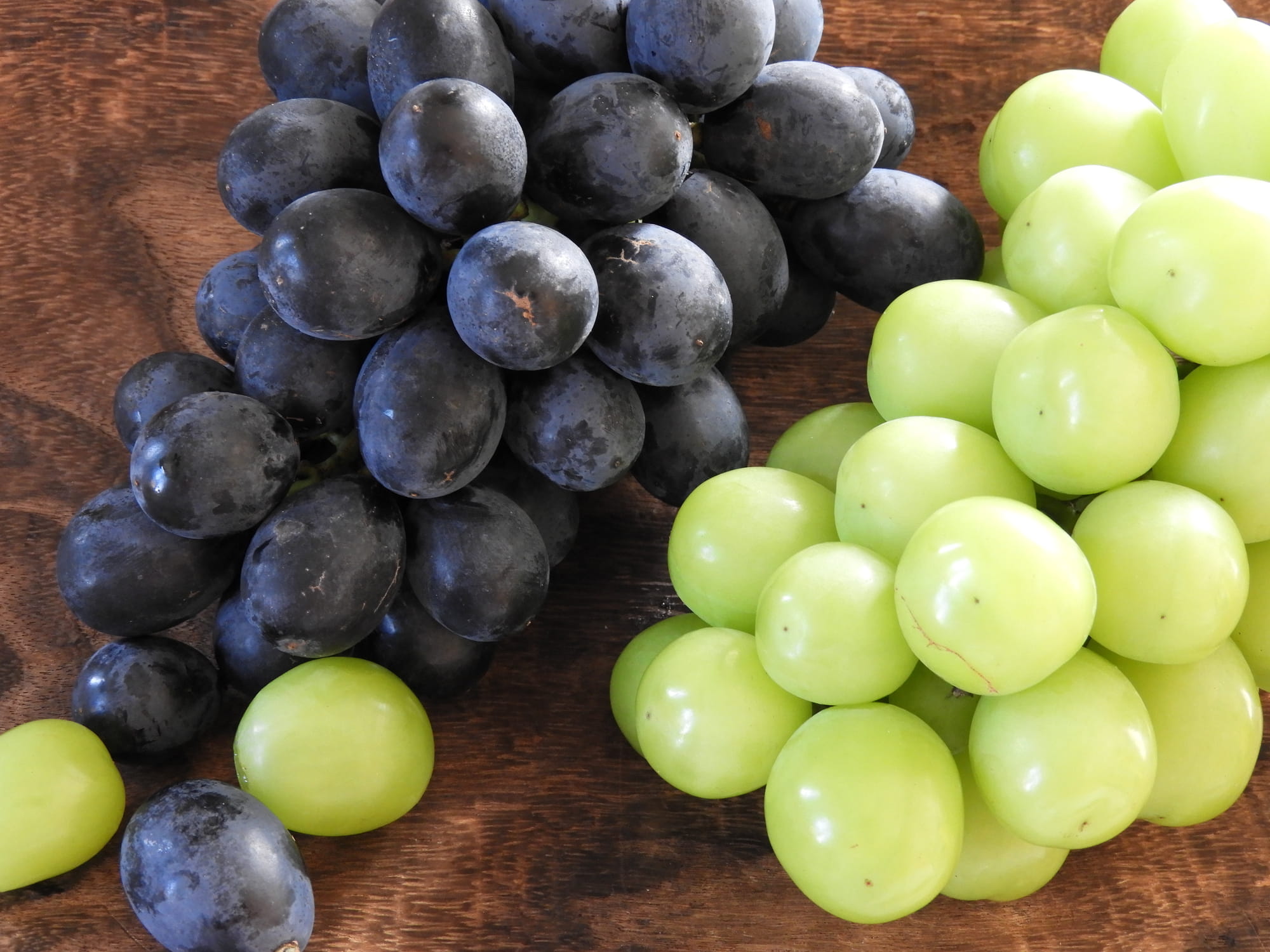 Shine Muscat & Kyoho grapes (Yamagata)