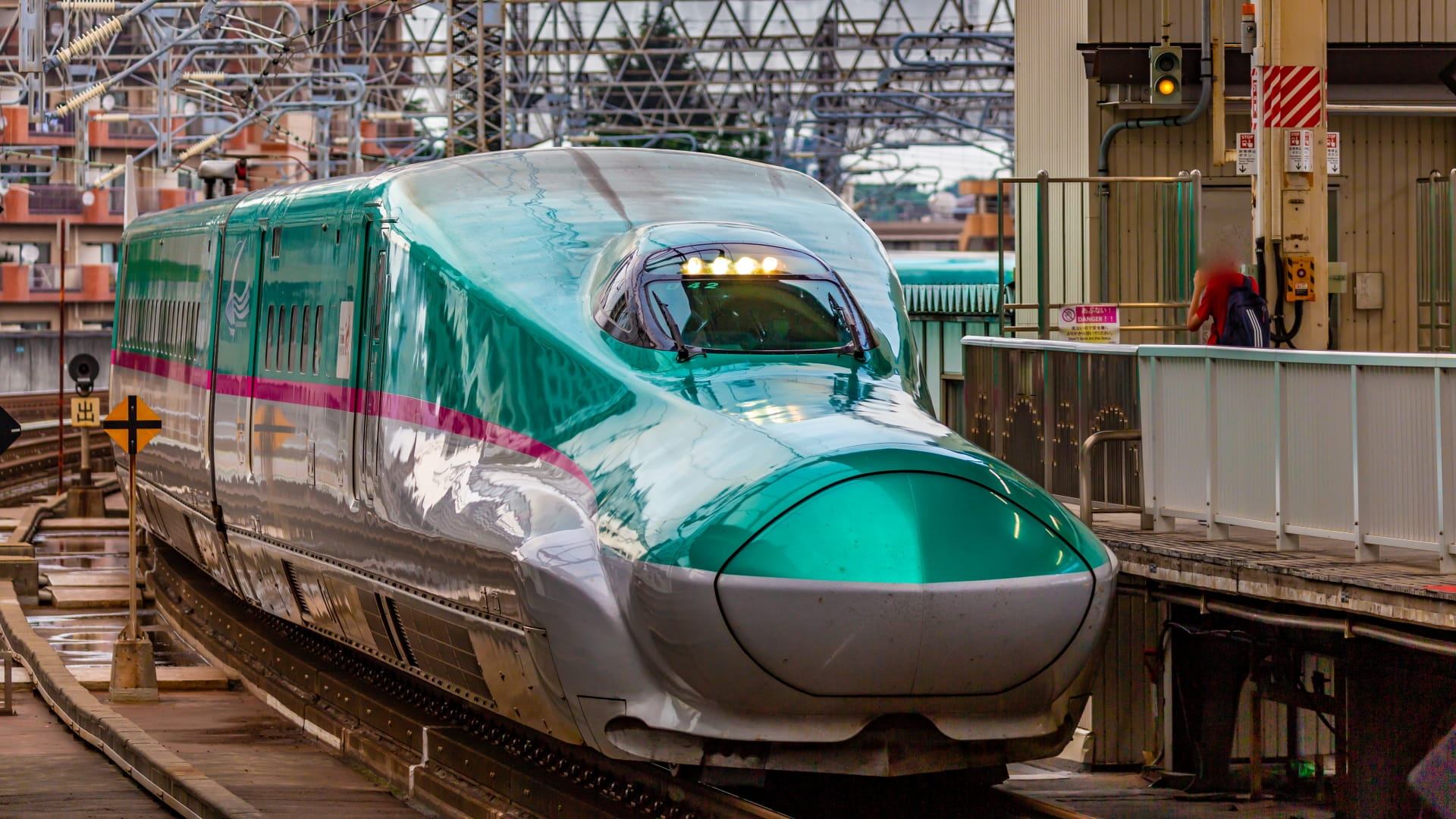 Hayabusa Shinkansen
