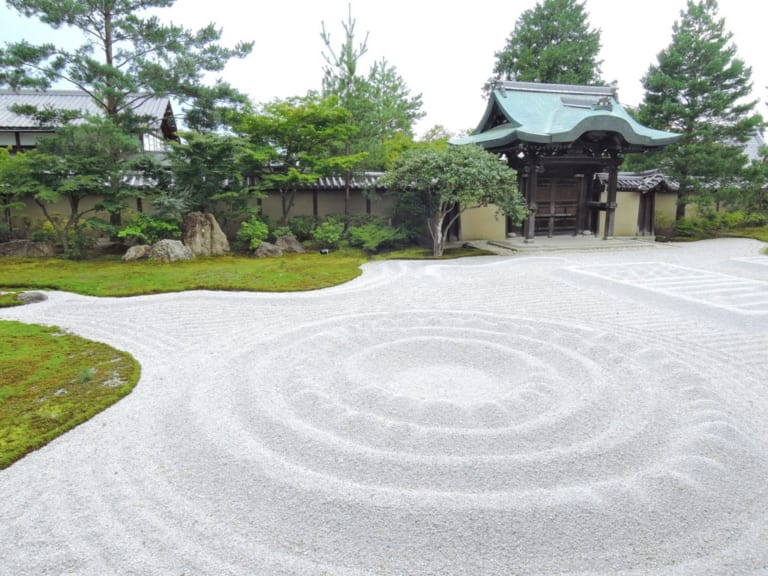 高台寺：美麗的石庭寺廟與夜間燈光秀